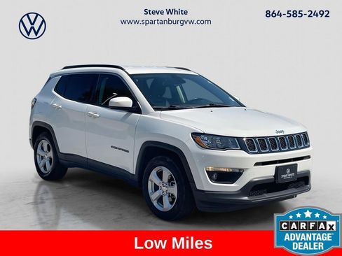 Used 2018 Jeep Compass Latitude FWD image 1