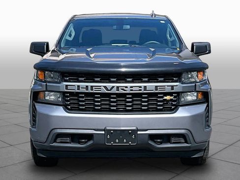 Used 2020 Chevrolet Silverado 1500 Custom w/ Custom Value Package image 4