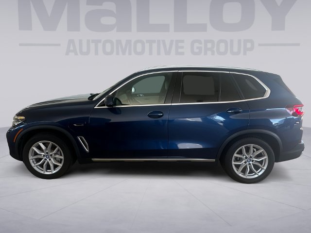 Used 2022 BMW X5 xDrive45e w/ Luxury Seating Package AWD/4WD image 2
