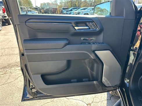 Used 2025 GMC Sierra 1500 AT4X image 11