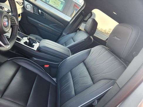 New 2026 Buick Enclave Avenir w/ Super Cruise Package FWD image 13