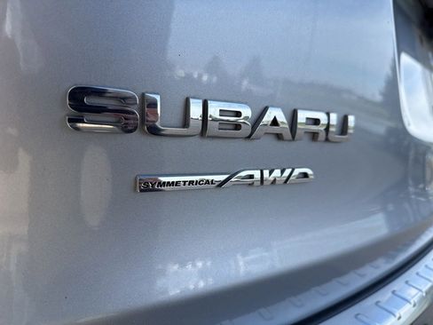 Used 2022 Subaru Ascent Premium w/ Convenience Package AWD/4WD image 4