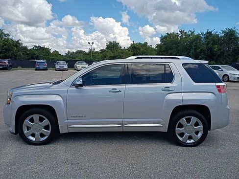 Used 2015 GMC Terrain Denali FWD image 2