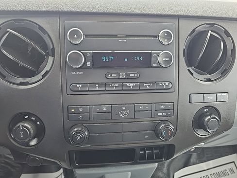 Used 2016 Ford F250 XL w/ Power Equipment Group image 11