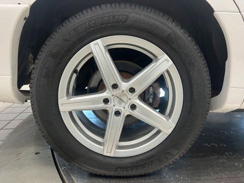 Used 2009 Lincoln Town Car Signature Limited image 35