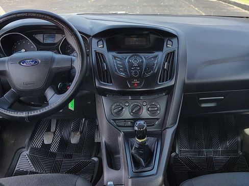 Used 2014 Ford Focus S FWD image 19