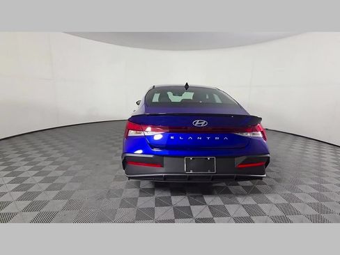 Used 2026 Hyundai Elantra Sport FWD image 40