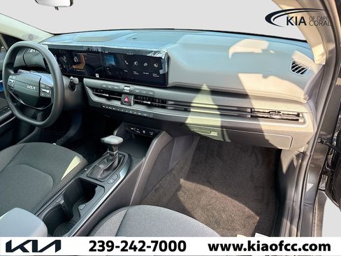 New 2025 Kia K4 LXS image 13