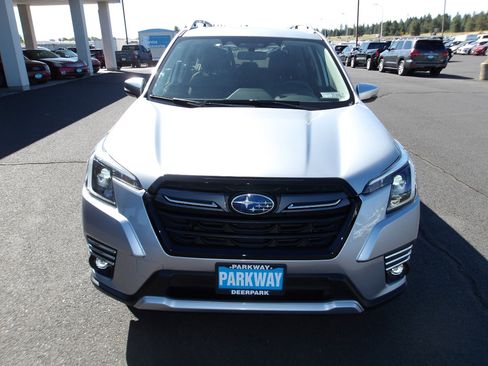 Used 2024 Subaru Forester Touring image 8