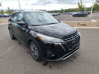 Used 2024 Nissan Kicks SR