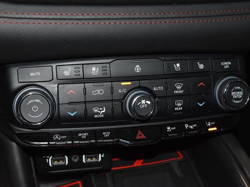 Used 2023 Dodge Durango GT AWD/4WD image 14