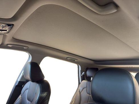 Used 2023 Kia Sorento S w/ Panoramic Sunroof Package FWD image 17