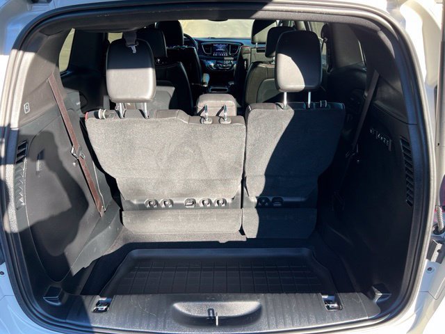 Used 2020 Chrysler Pacifica Limited FWD image 10