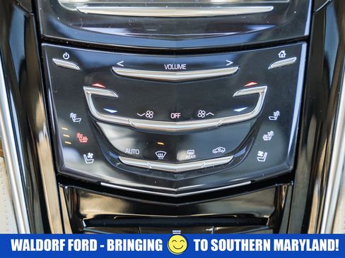 Used 2019 Cadillac Escalade ESV Luxury image 25