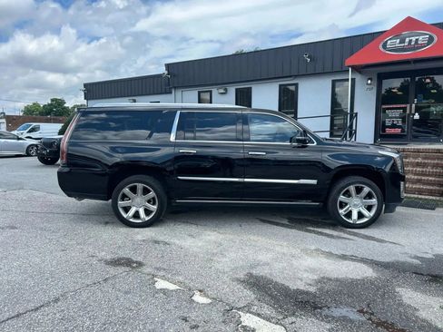 Used 2017 Cadillac Escalade ESV Premium Luxury image 6
