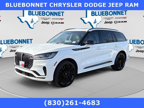 Used 2025 Lincoln Aviator Reserve w/ Equipment Group 201A AWD/4WD image 1