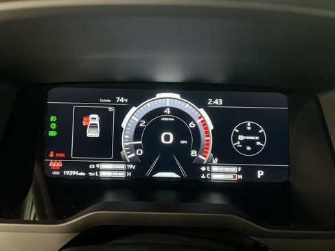 Used 2024 Toyota Tundra Platinum AWD/4WD image 12
