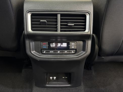 Certified 2026 Volkswagen Atlas SEL Premium R-Line AWD/4WD image 28