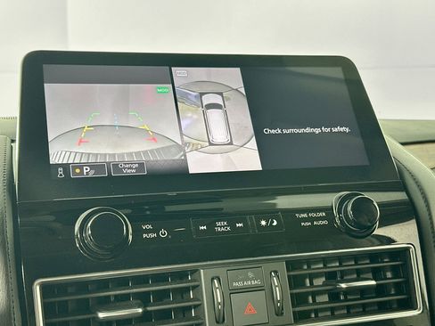 Used 2024 Nissan Armada SL image 14