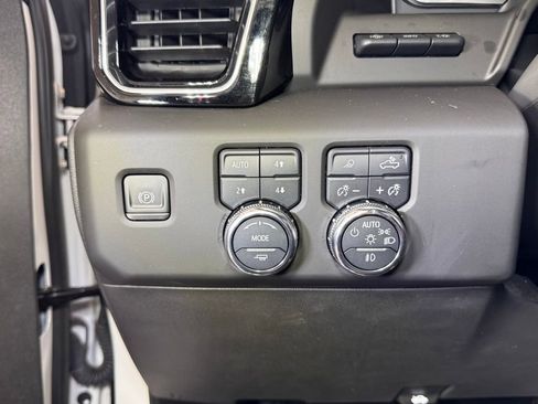 Used 2022 GMC Sierra 1500 Denali Ultimate image 25