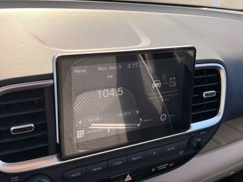 New 2026 Hyundai Venue SEL FWD image 18