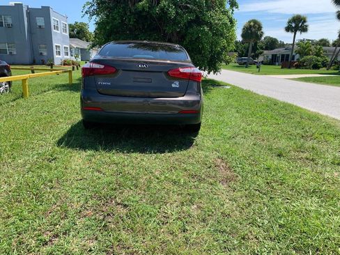 Used 2015 Kia Forte LX w/ Popular Package image 6