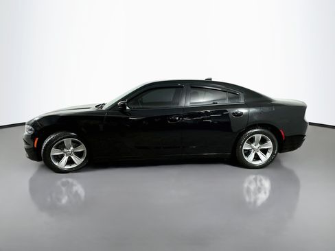 Used 2018 Dodge Charger SXT Plus w/ Driver Convenience Group RWD image 4