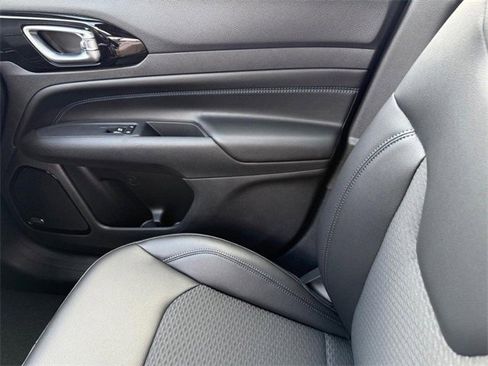 New 2025 Jeep Compass Latitude w/ Sun & Sound Group image 27