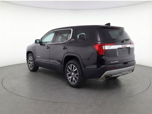 Used 2023 GMC Acadia SLT FWD image 6