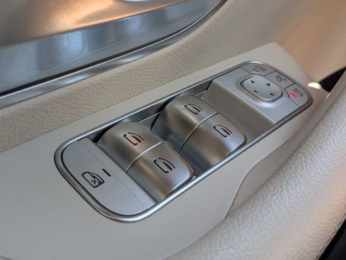 Certified 2022 Mercedes-Benz GLE 350 w/ Premium Package image 43
