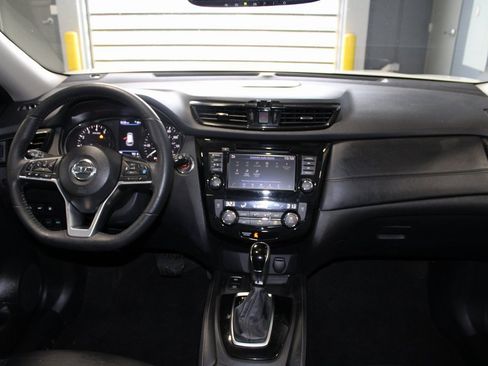 Used 2019 Nissan Rogue SL image 25