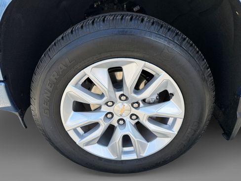 Used 2024 Chevrolet Silverado 1500 Custom w/ LPO, Dark Essentials Package RWD image 9