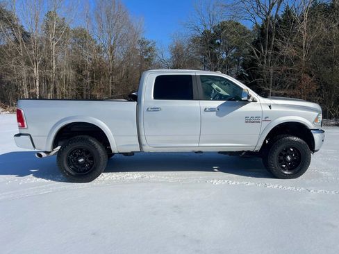 Used 2015 RAM 2500 Laramie w/ Convenience Group image 8