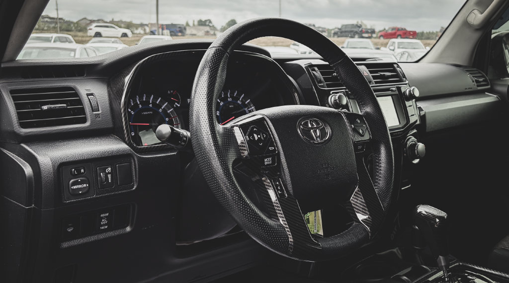 Used 2019 Toyota 4Runner TRD Off-Road AWD/4WD image 2