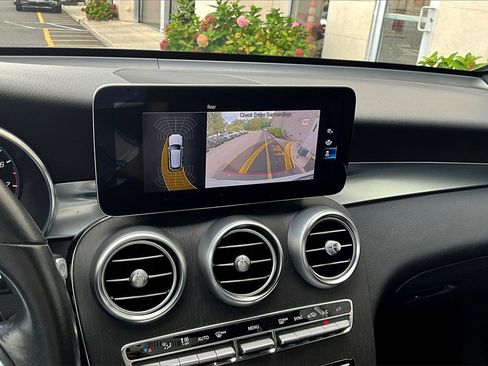 Certified 2021 Mercedes-Benz GLC 300 4MATIC image 23