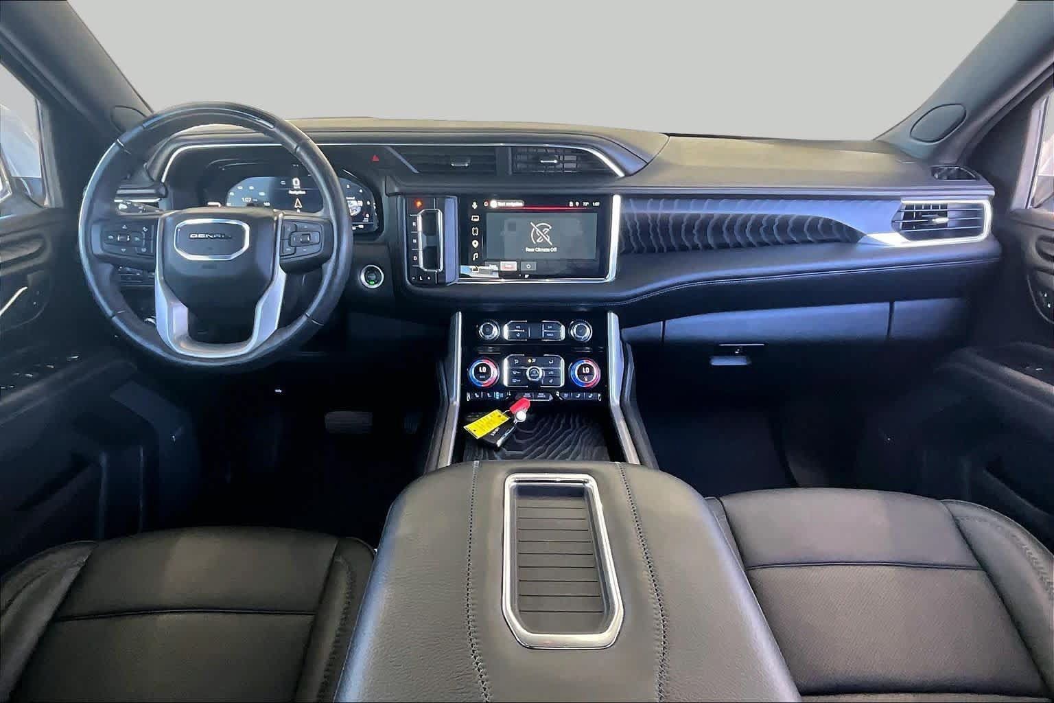 Used 2024 GMC Yukon Denali w/ Advanced Technology Package AWD/4WD image 16