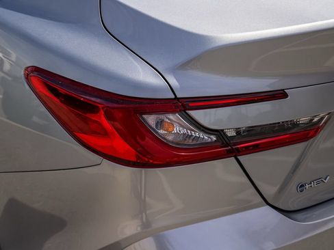 Used 2025 Toyota Camry LE FWD image 7