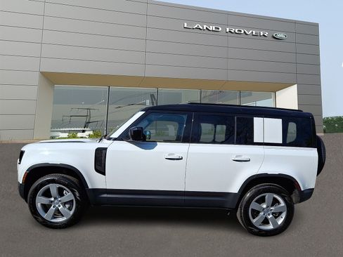 Used 2025 Land Rover Defender 110 S AWD/4WD image 6