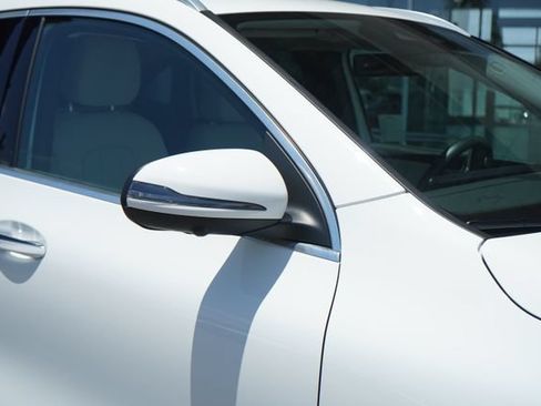 Certified 2022 Mercedes-Benz GLA 250 4MATIC image 10