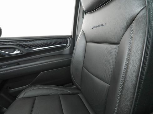 Used 2023 GMC Yukon Denali image 29