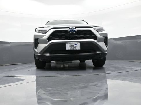 Certified 2022 Toyota RAV4 LE AWD/4WD image 26