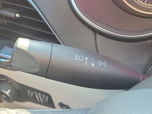 Used 2020 Jeep Cherokee Limited AWD/4WD image 12