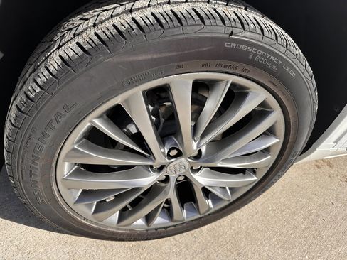 Certified 2025 Buick Enclave Avenir w/ Super Cruise Package image 10