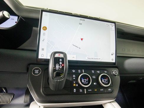 Used 2026 Land Rover Defender 130 S image 28