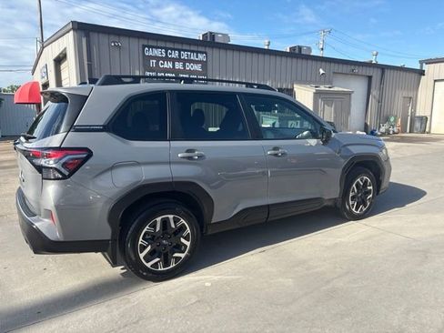 Used 2025 Subaru Forester Premium w/ Convenience Package #1 AWD/4WD image 7