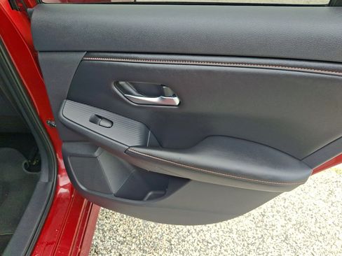 Used 2021 Nissan Sentra SR w/ Electronics Package FWD image 18