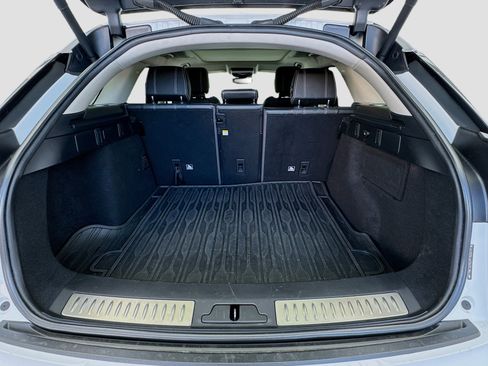 Used 2018 Land Rover Range Rover Velar S AWD/4WD image 18