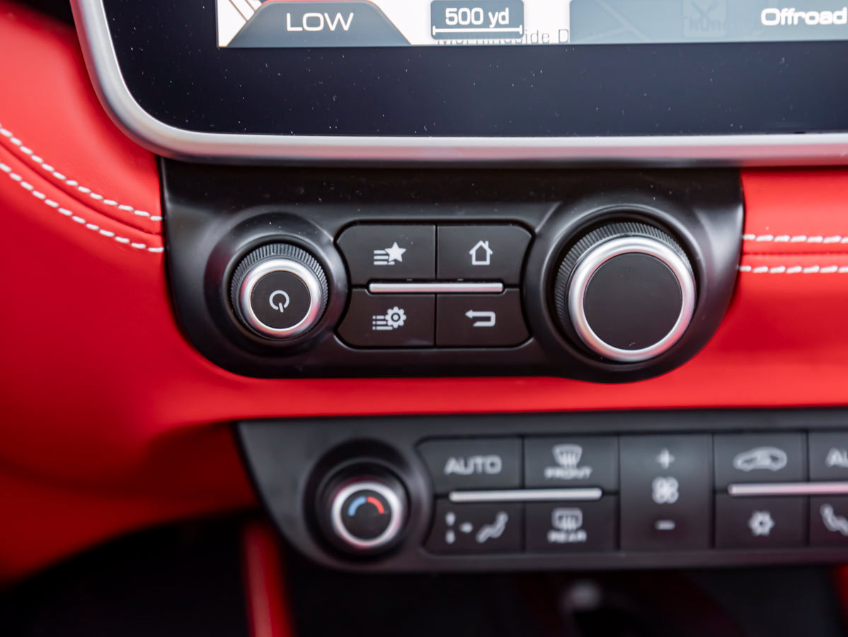Used 2019 Ferrari Portofino RWD image 28