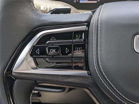 New 2025 Jeep Grand Cherokee L Overland w/ Advanced Protech Group III image 28