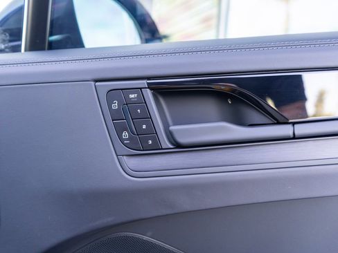 Used 2025 Porsche Cayenne GTS image 34